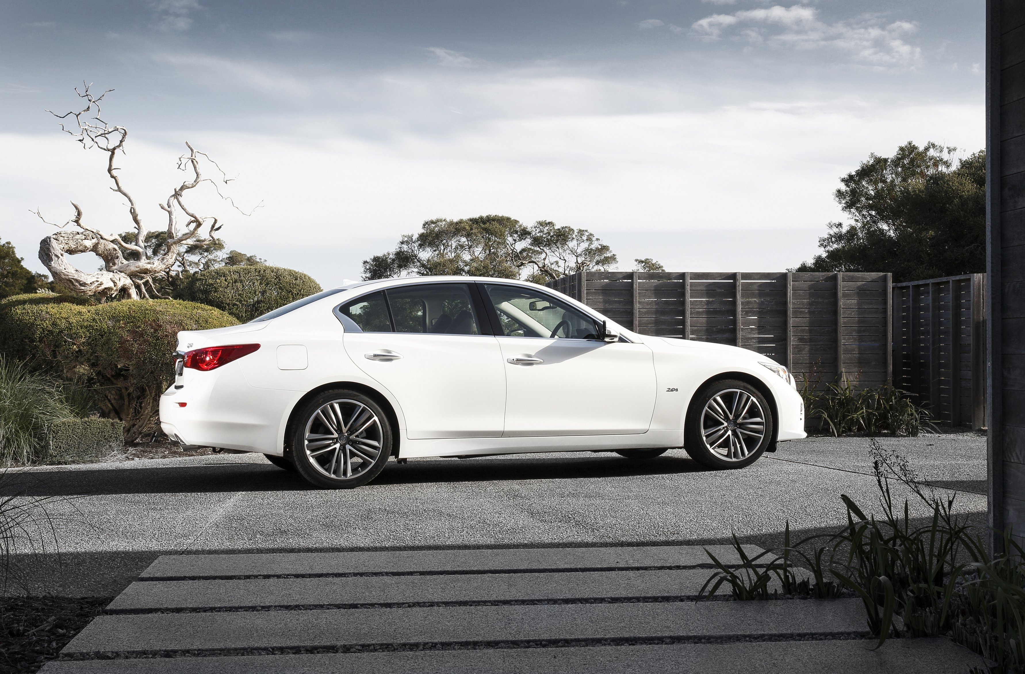 Infiniti Q50 photo 53