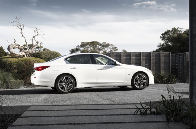 Infiniti Q50 photo 53
