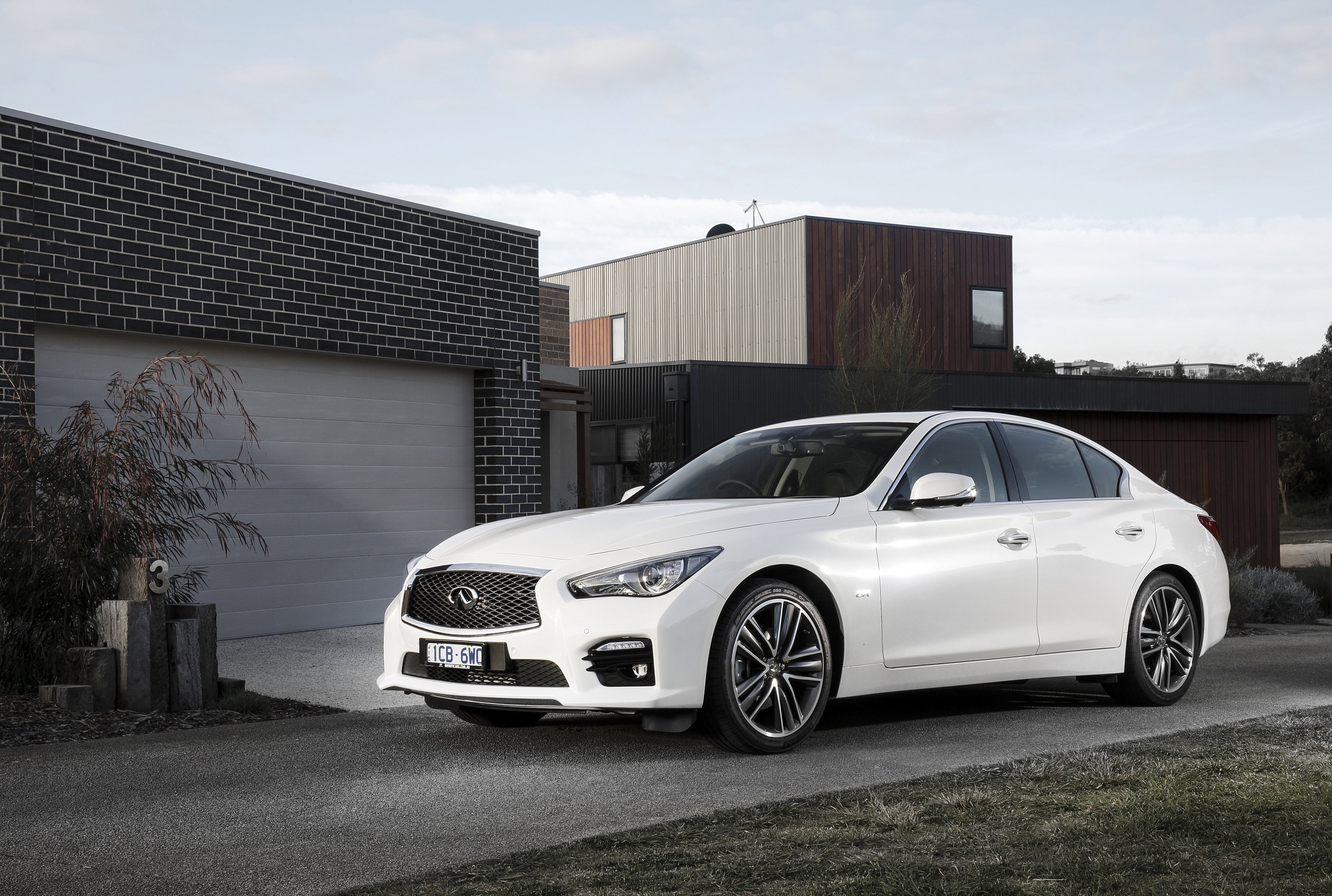 Infiniti Q50 photo 56