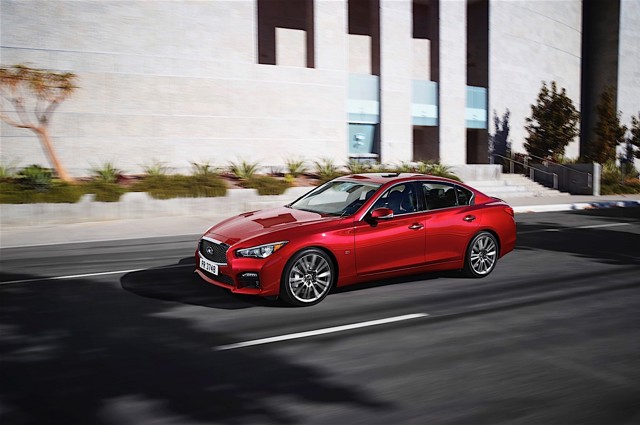 Infiniti Q50 foto 2