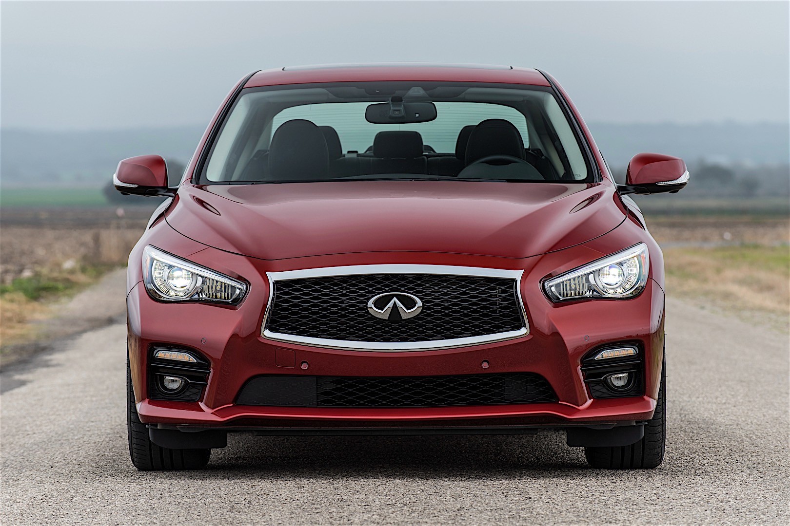 Infiniti Q50 photo 4