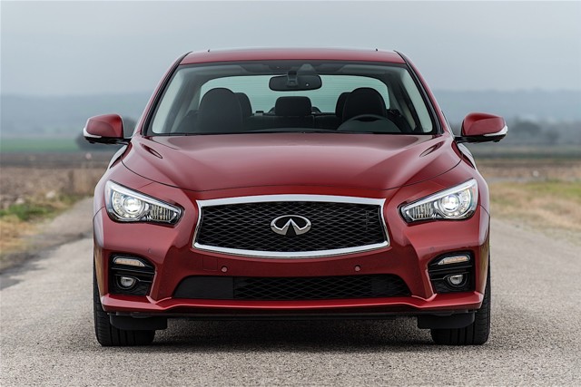 Infiniti Q50 foto 4