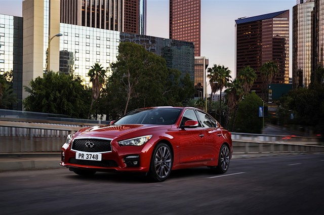 Infiniti Q50 foto 9