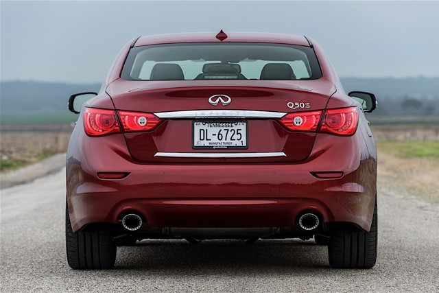 Infiniti Q50 foto 10