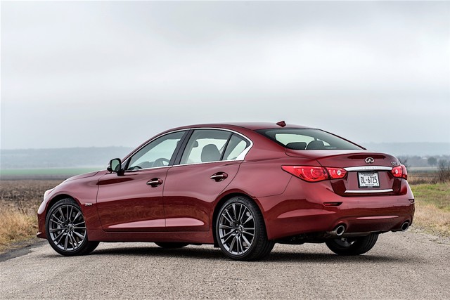 Infiniti Q50 foto 14