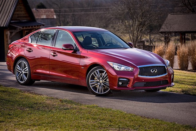 Infiniti Q50 foto 17