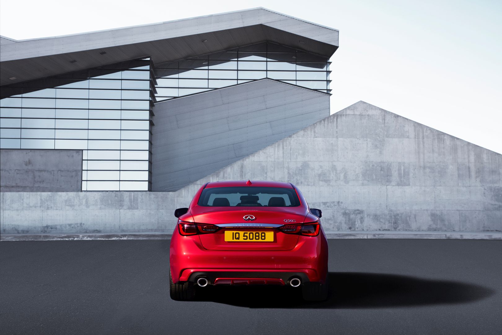 Infiniti Q50 photo 12