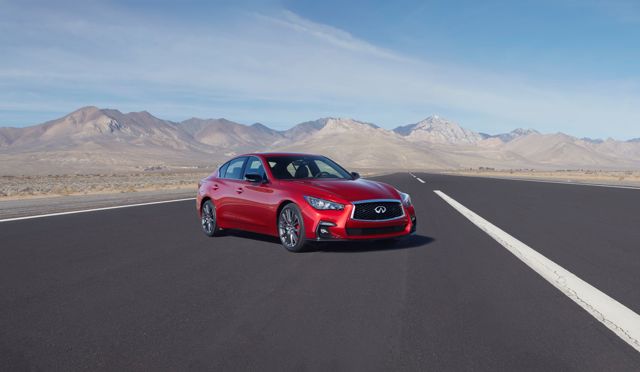 Infiniti Q50 foto 15