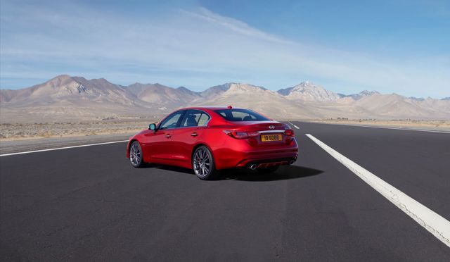 Infiniti Q50 foto 16
