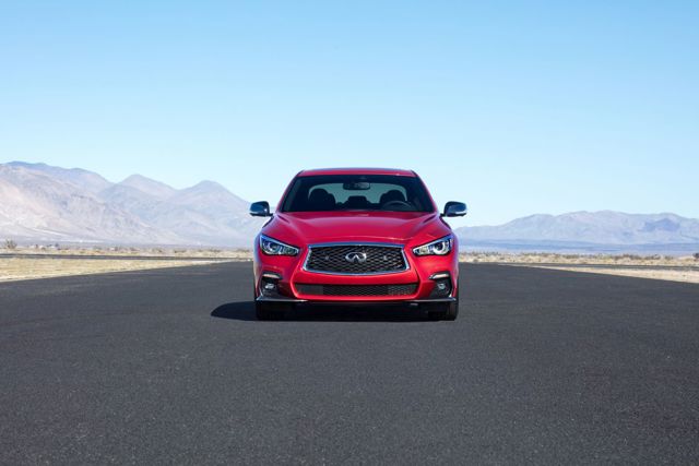 Infiniti Q50 foto 20