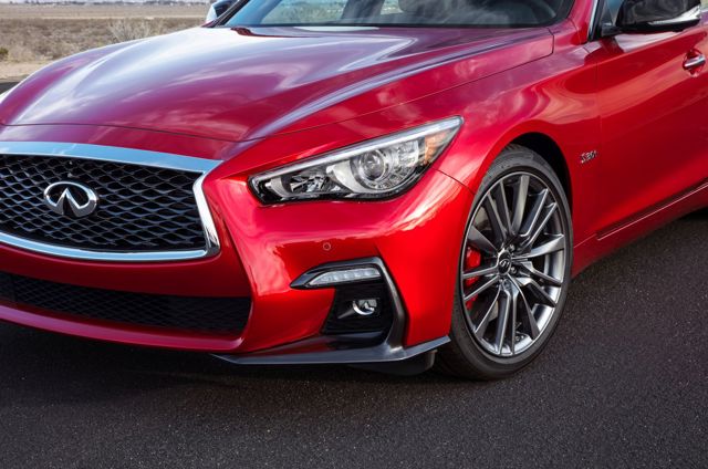 Infiniti Q50 foto 28