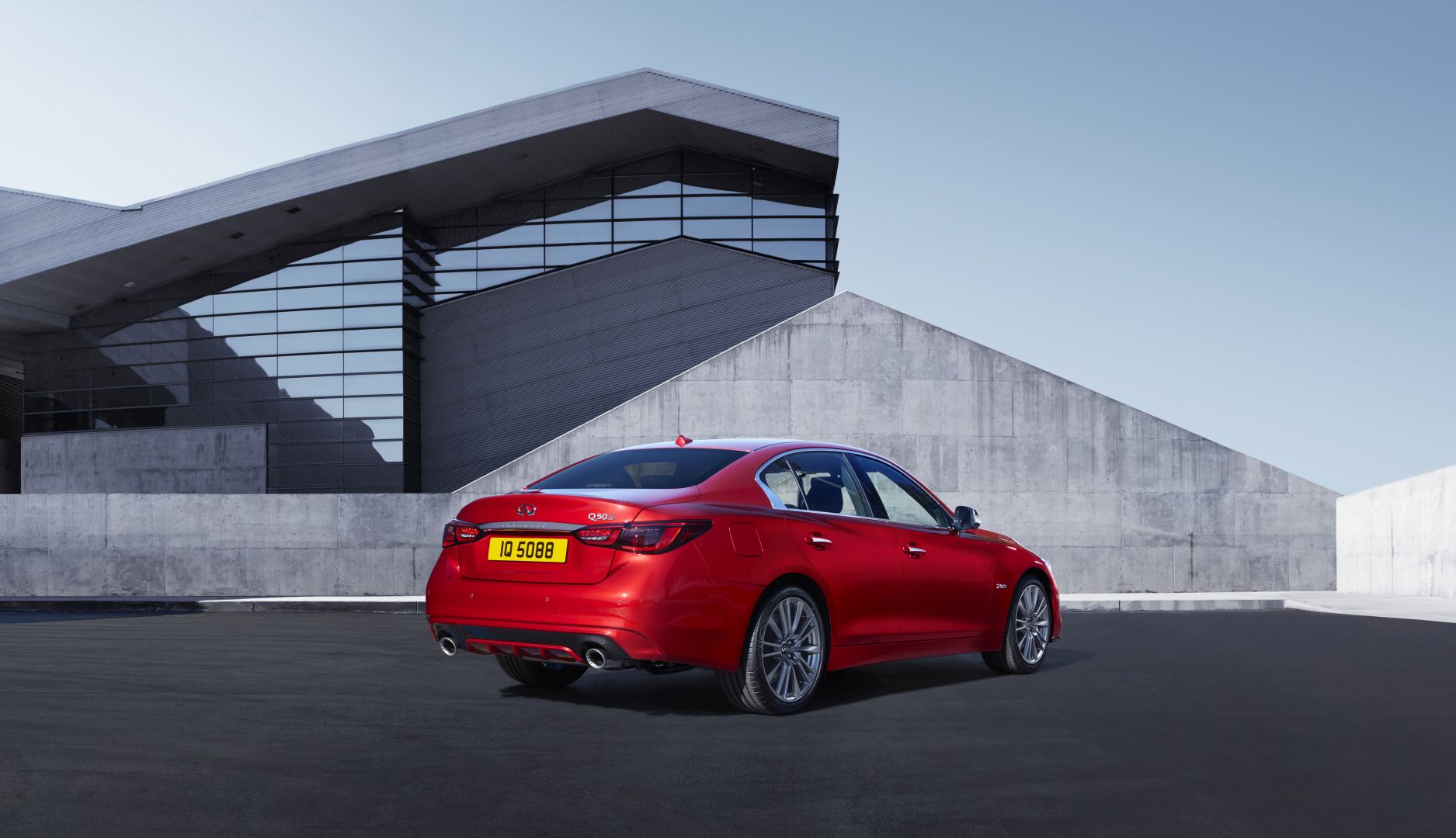 Infiniti Q50 photo 3