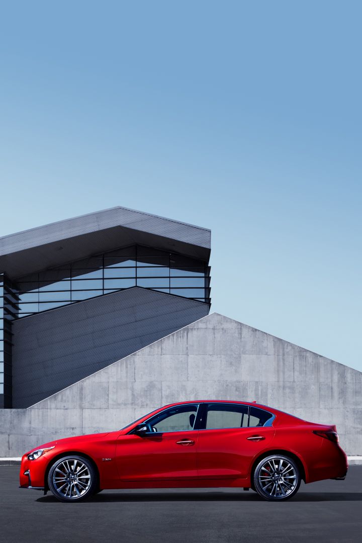 Infiniti Q50 photo 30