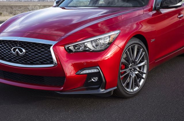 Infiniti Q50 foto 4