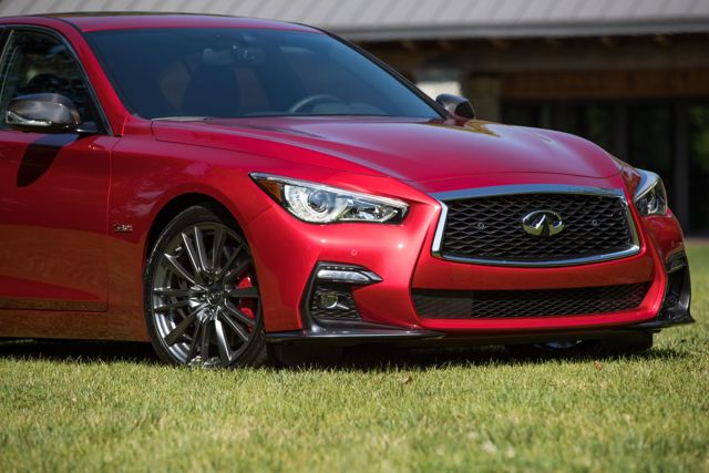 Infiniti Q50 foto 59