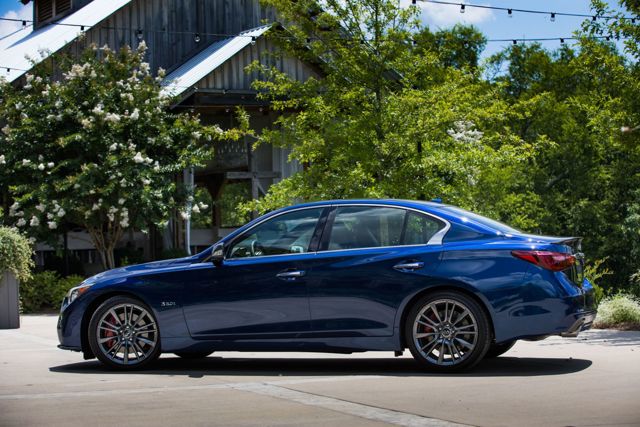 Infiniti Q50 foto 61