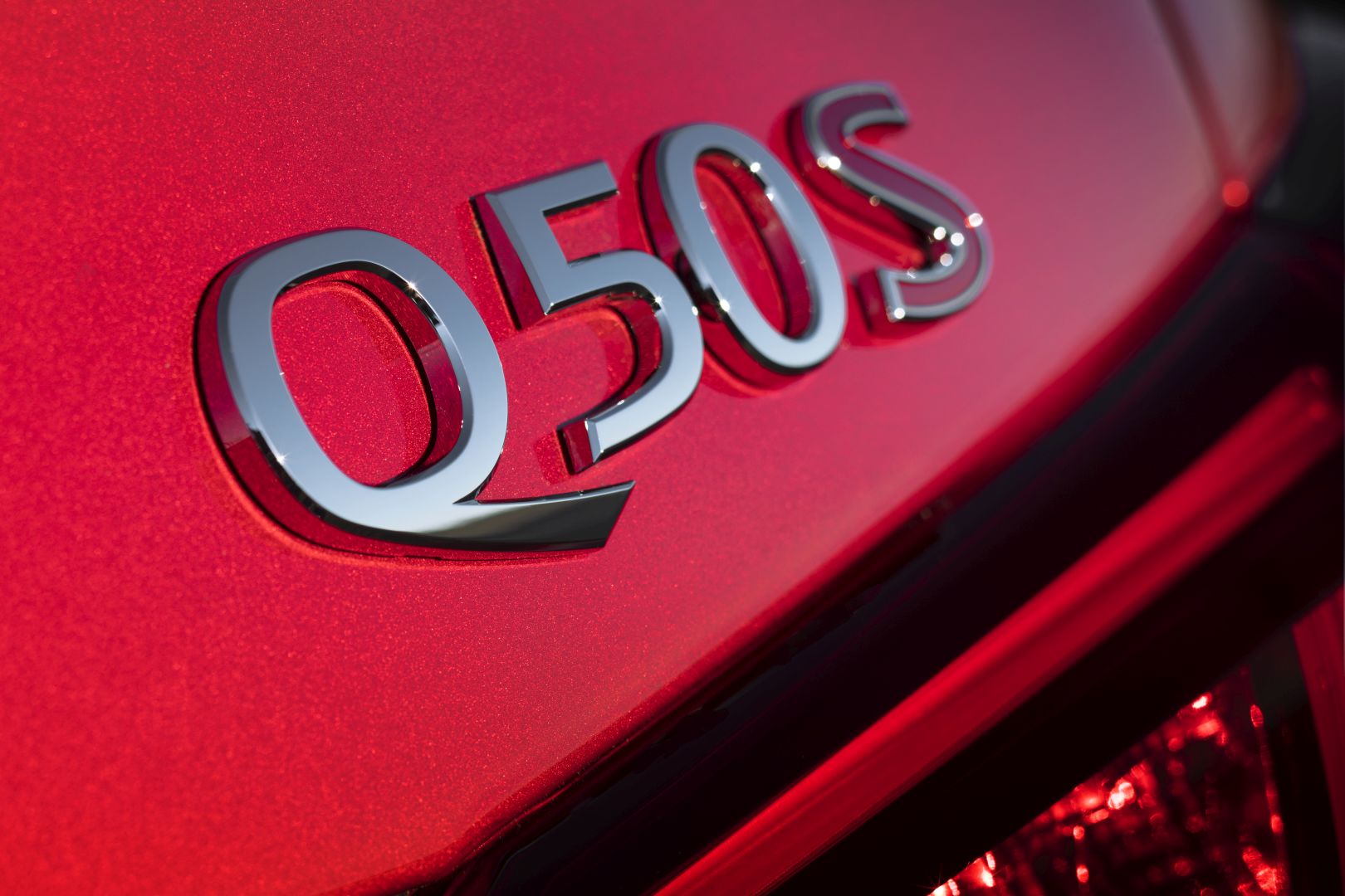 Infiniti Q50 photo 7