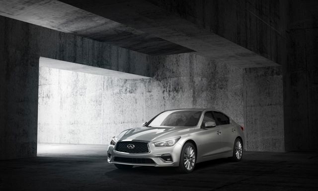 Infiniti Q50 foto 8