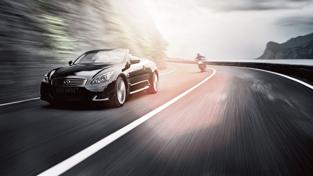 Infiniti Q60 Convertible foto 1