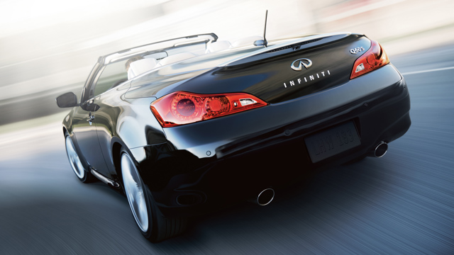 Infiniti Q60 Convertible foto 2
