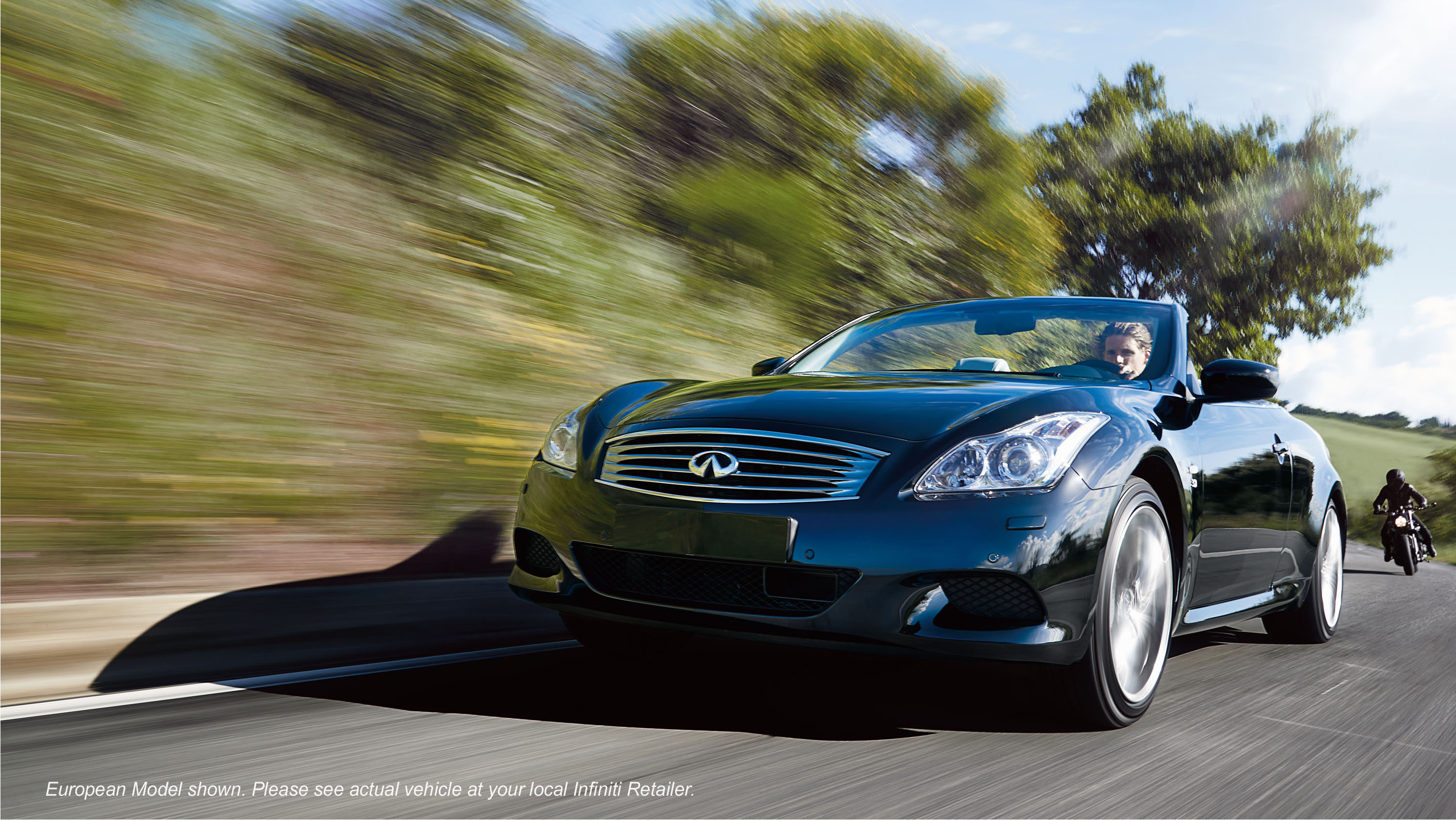 Infiniti Q60 Convertible photo 12