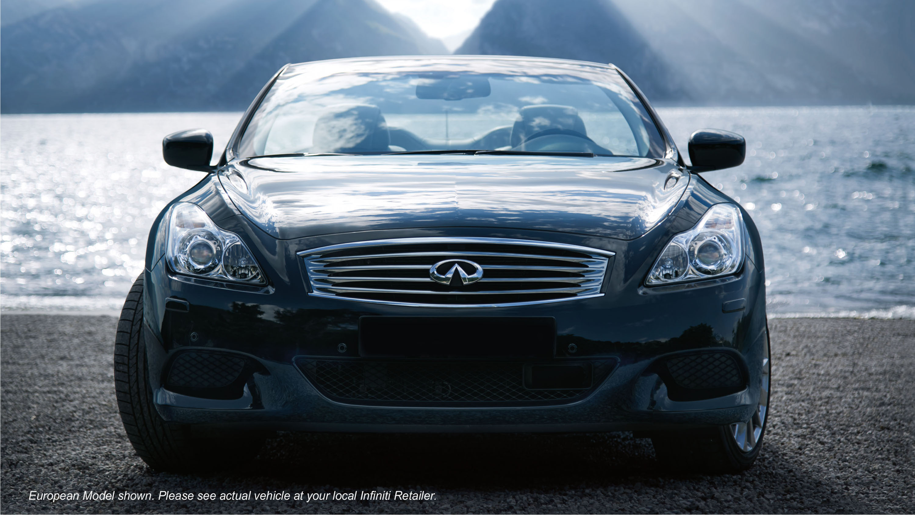 Infiniti Q60 Convertible photo 14