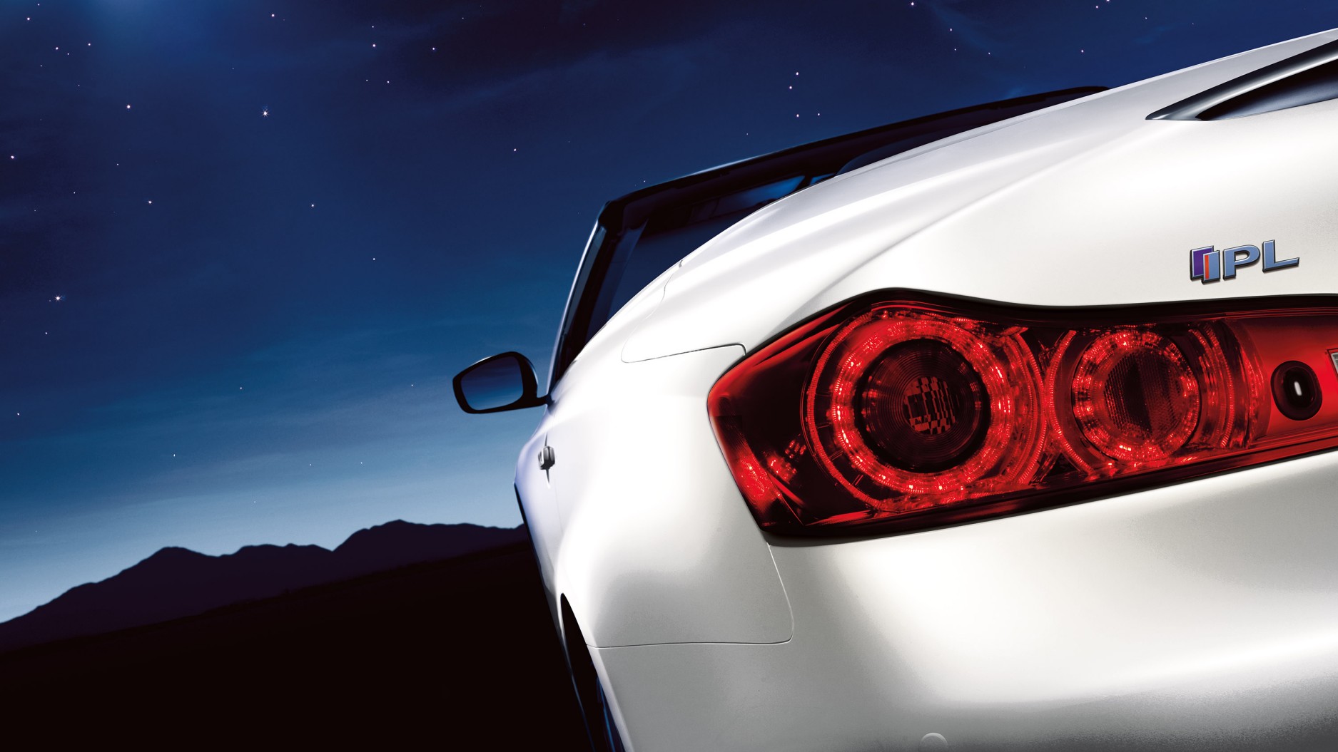 Infiniti Q60 Convertible photo 2