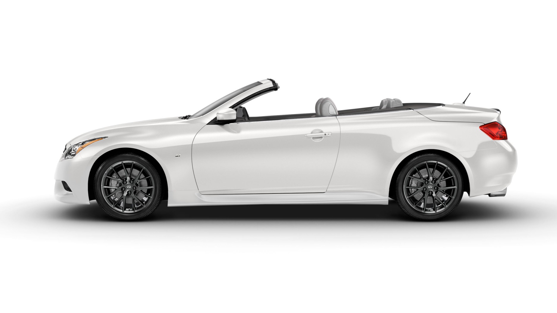 Infiniti Q60 Convertible photo 6