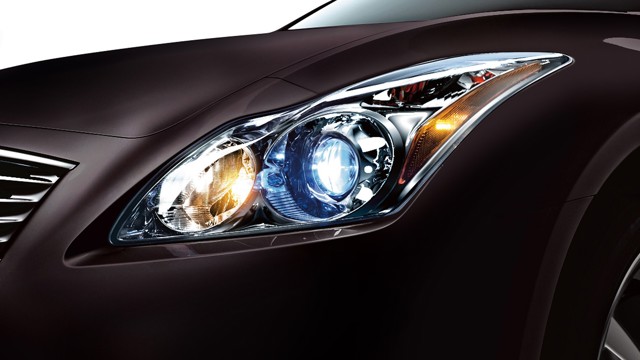 Infiniti Q60 Convertible photo 9