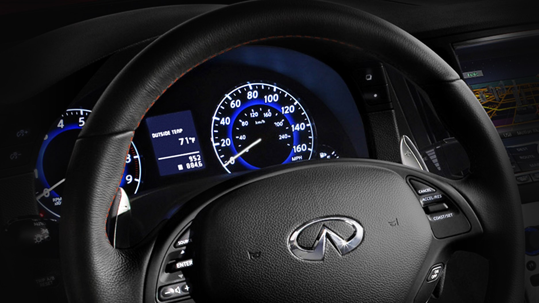 Infiniti Q60 Convertible photo 16