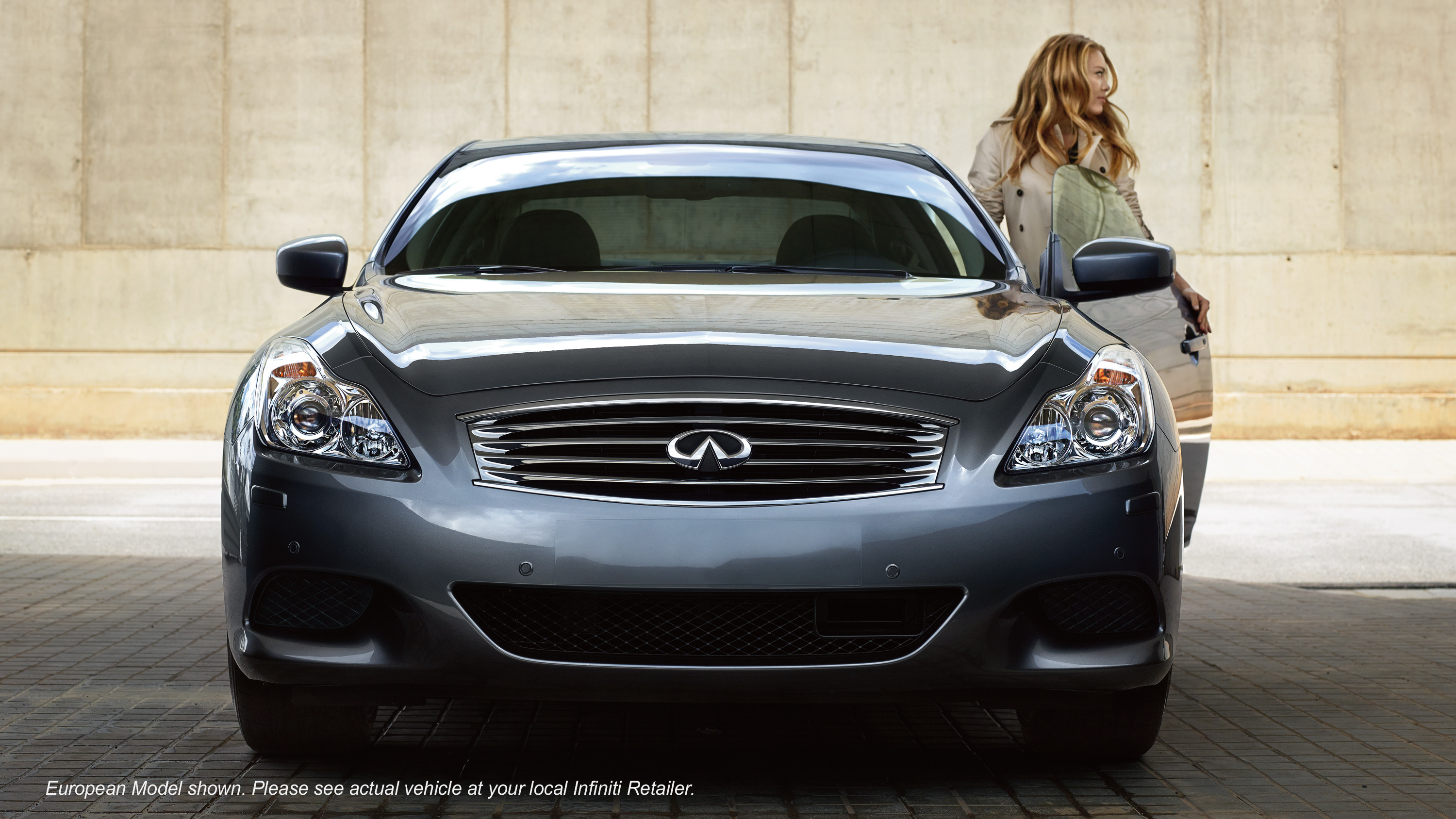 Infiniti Q60 photo 6