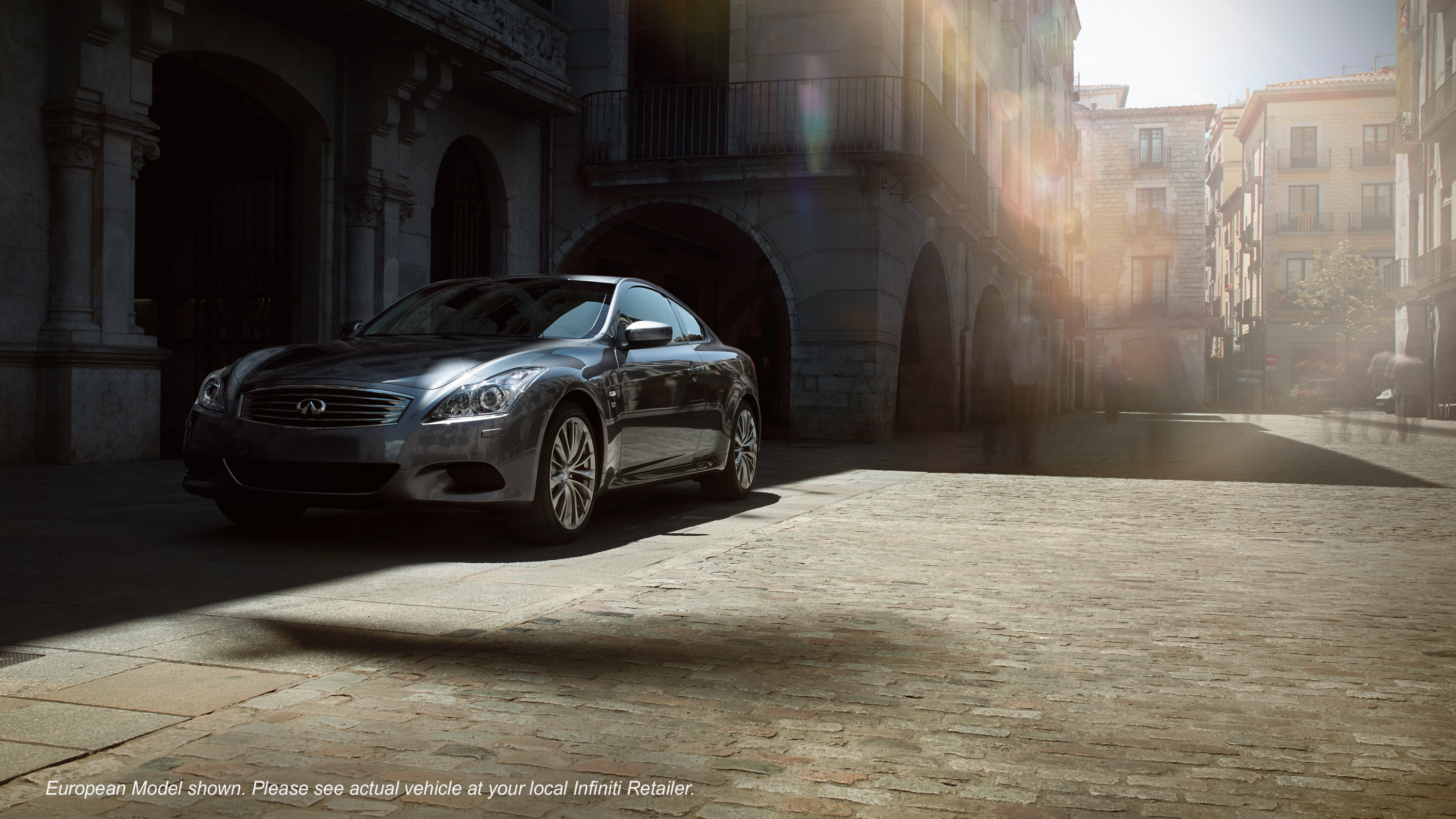 Infiniti Q60 photo 8