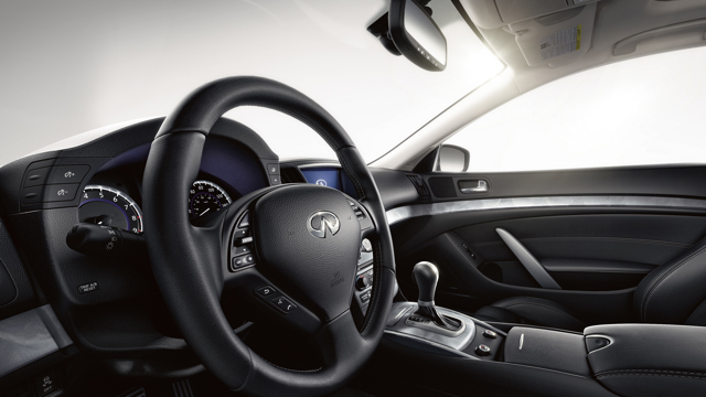 Infiniti Q60 foto 20