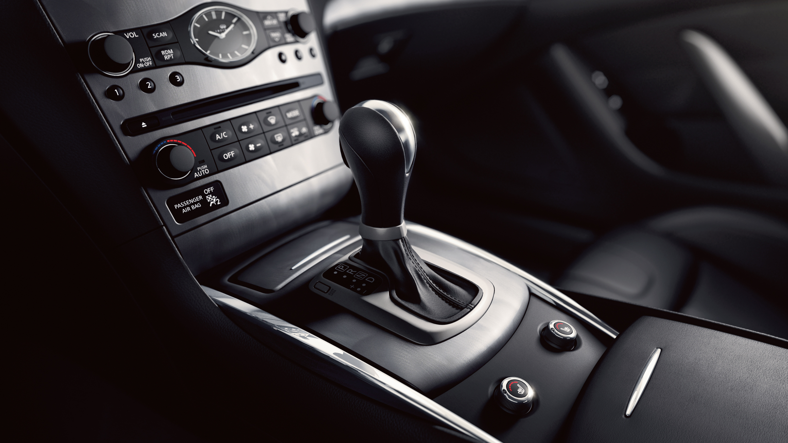 Infiniti Q60 photo 21