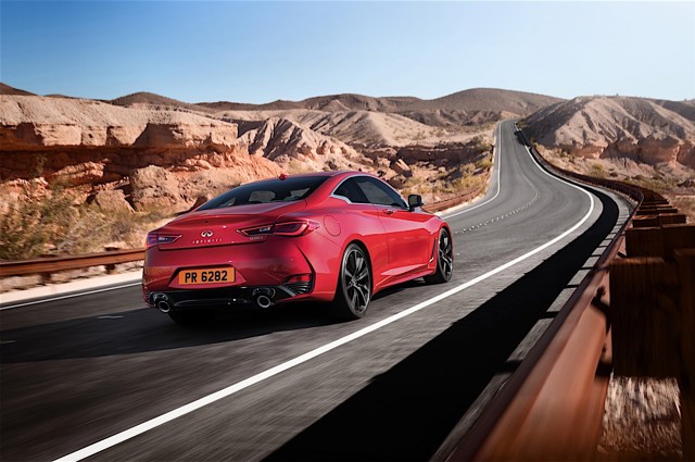 Infiniti Q60 photo 11
