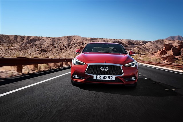 Infiniti Q60 photo 12