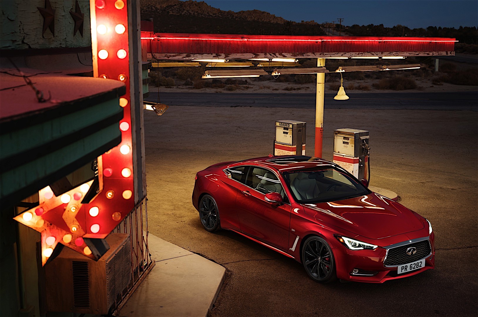 Infiniti Q60 photo 17