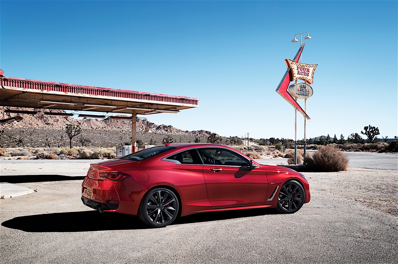 Infiniti Q60 photo 19