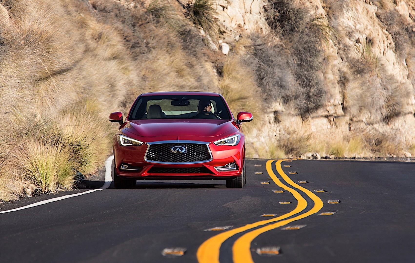 Infiniti Q60 photo 30