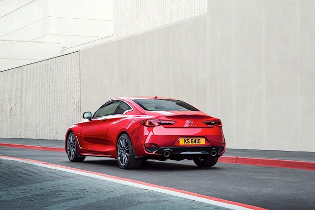 Infiniti Q60 photo 31