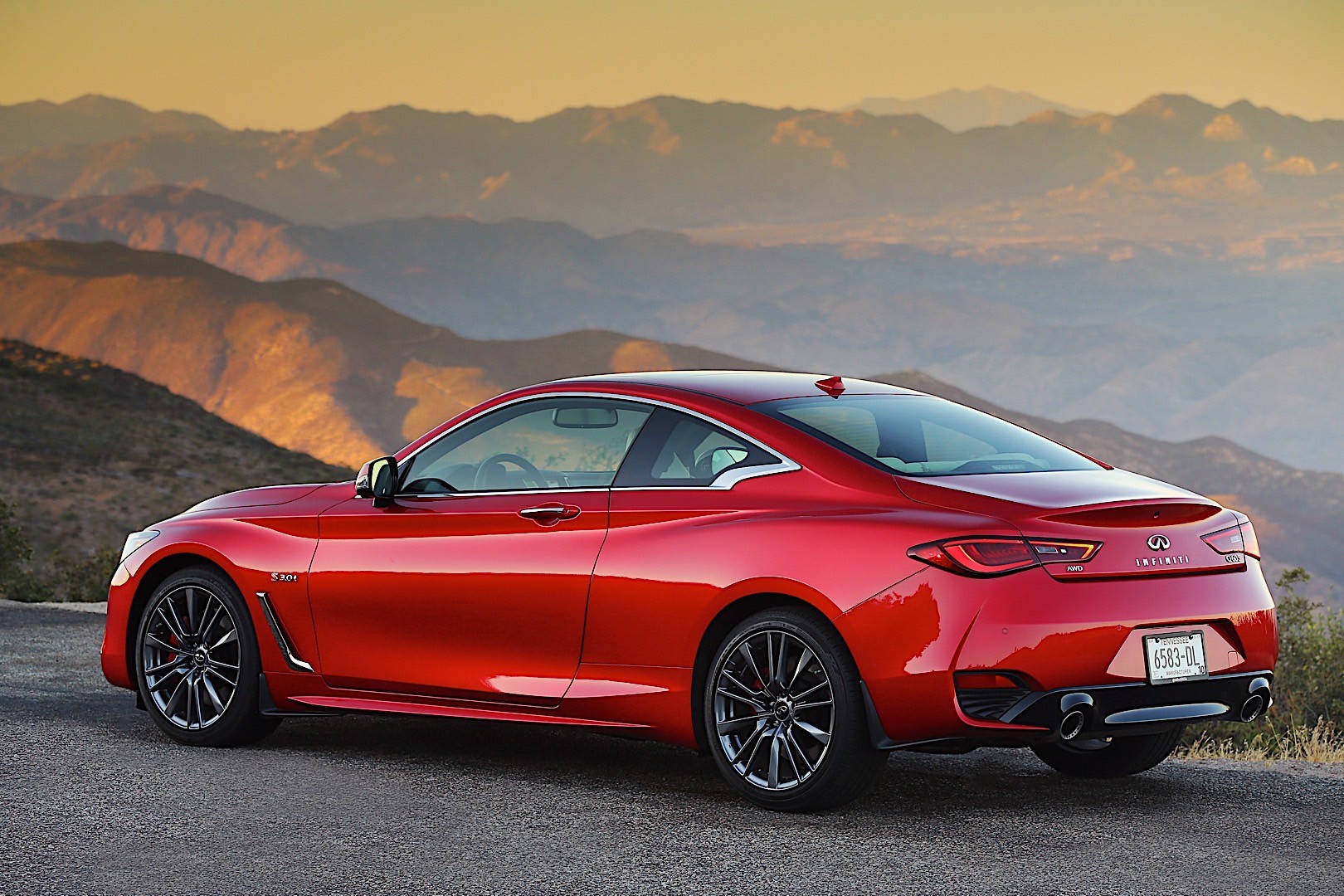 Infiniti Q60 photo 38