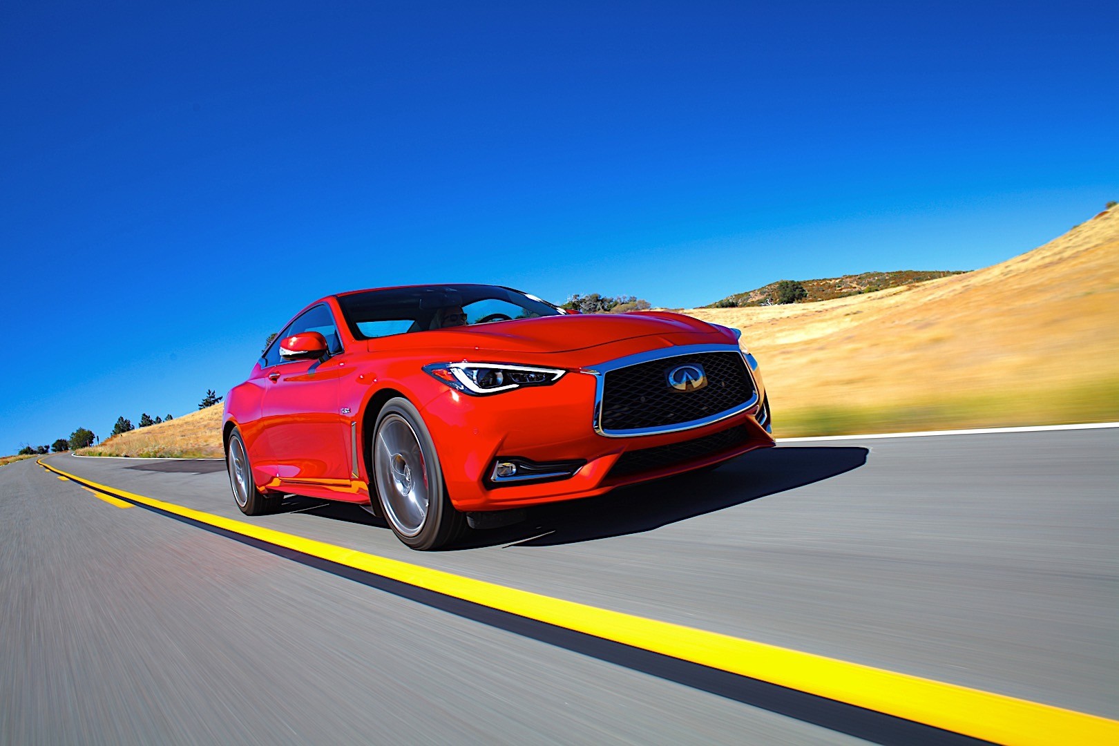 Infiniti Q60 photo 41