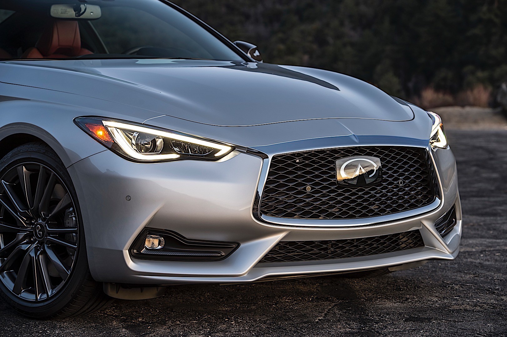 Infiniti Q60 photo 44