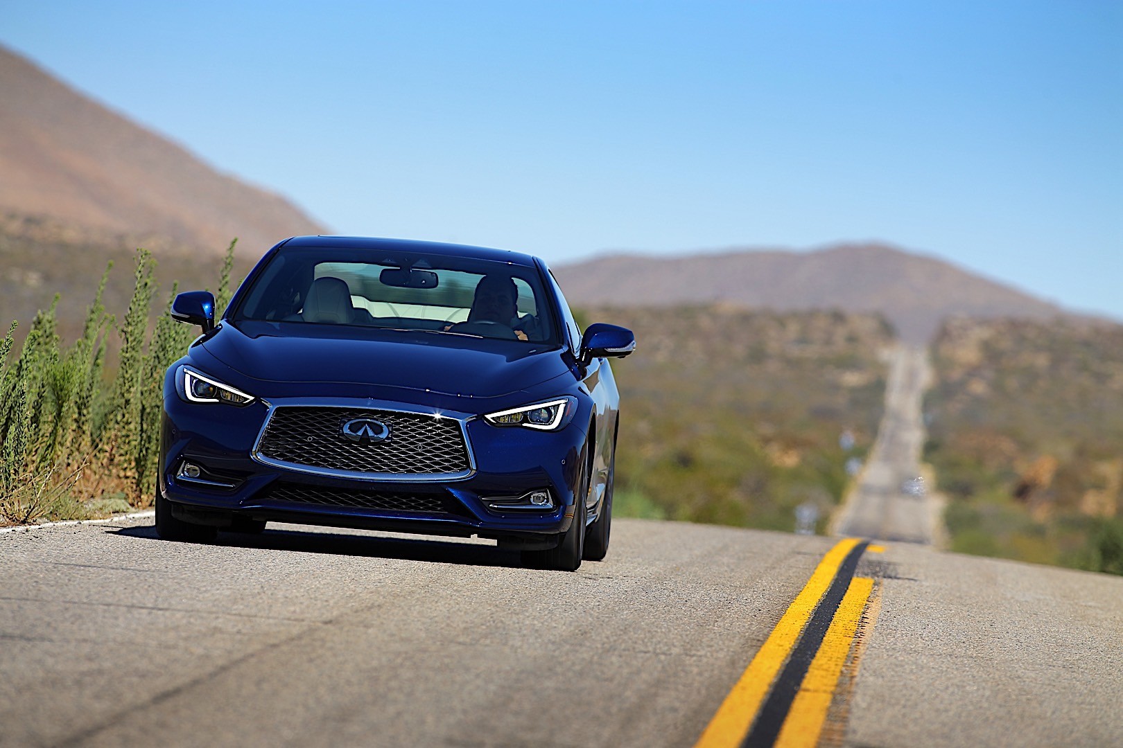 Infiniti Q60 photo 56
