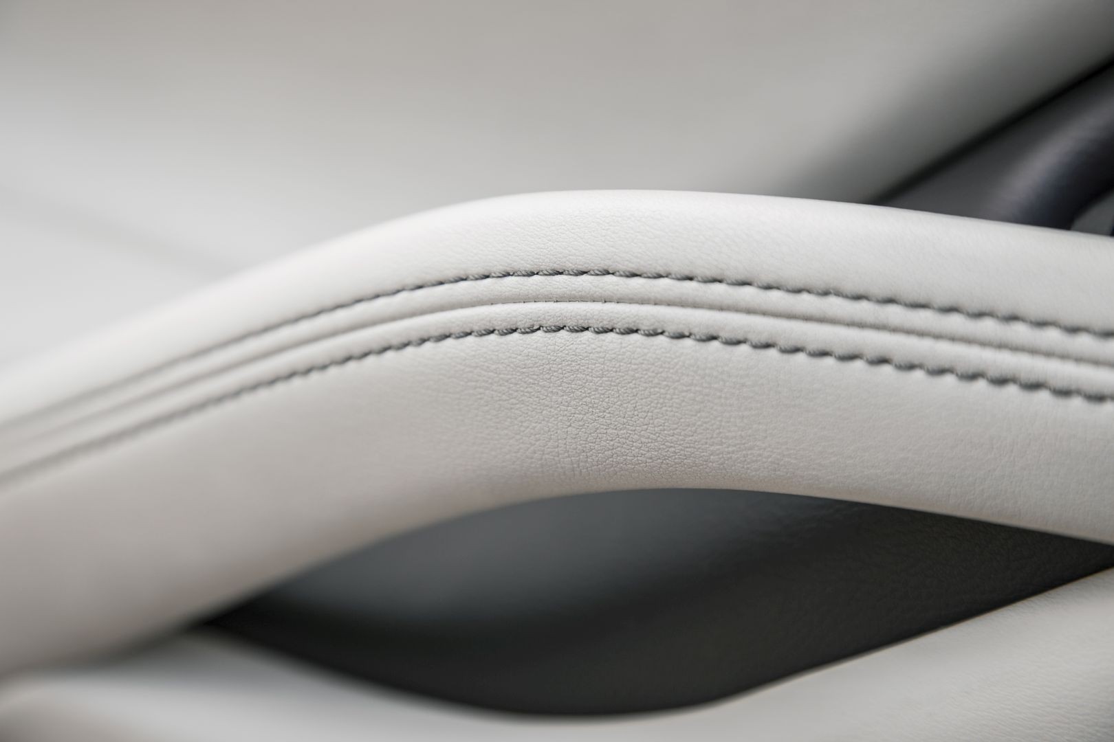 Infiniti Q60 photo 105