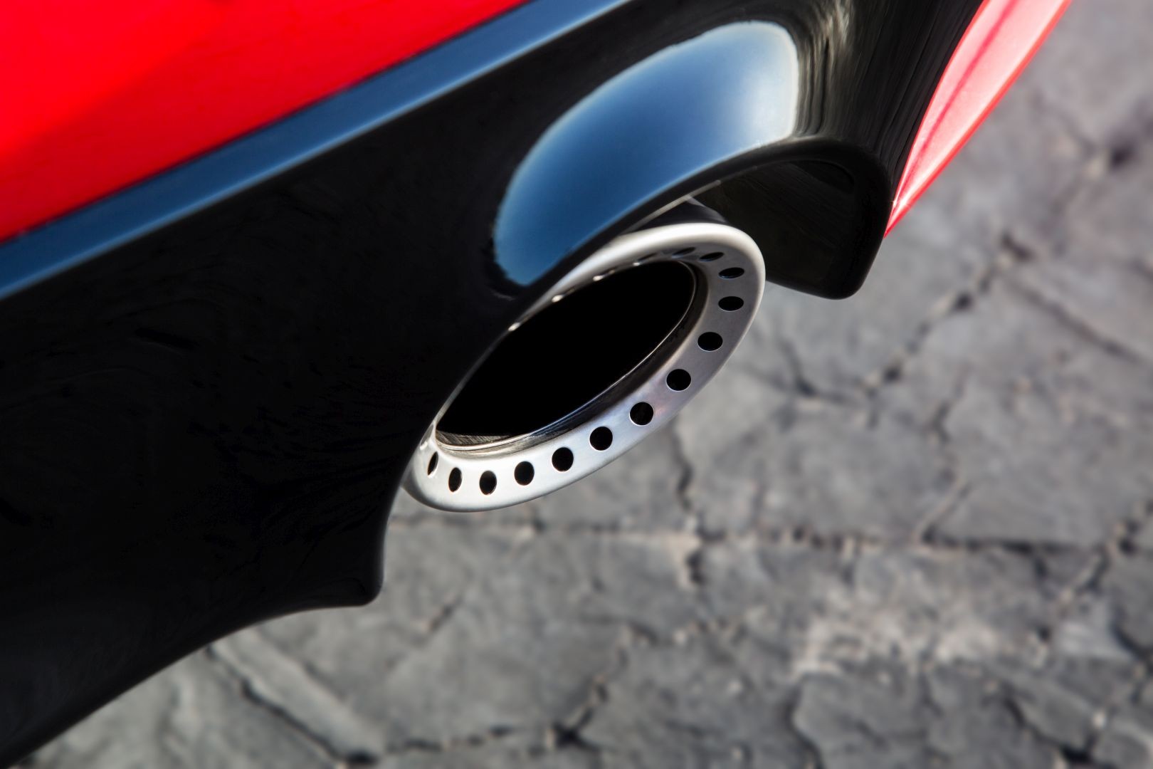 Infiniti Q60 photo 2