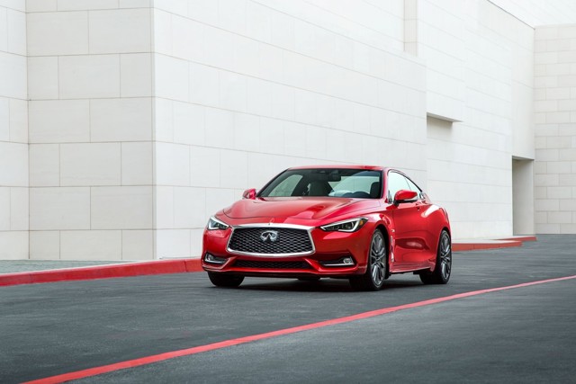 Infiniti Q60 foto 3