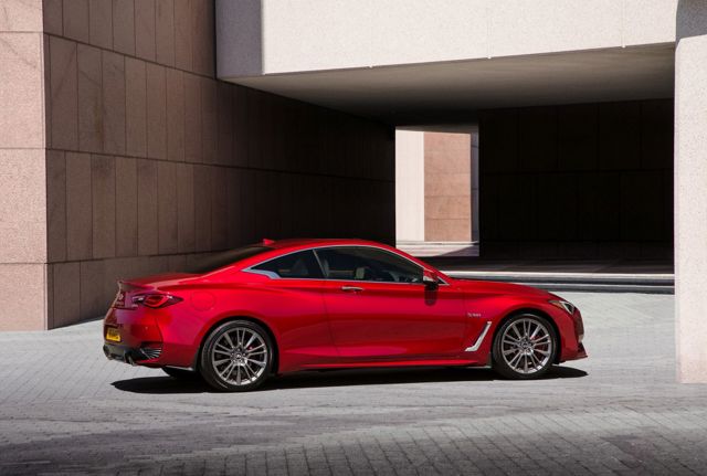 Infiniti Q60 foto 10