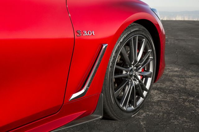 Infiniti Q60 foto 21