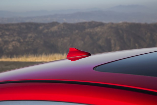 Infiniti Q60 foto 23